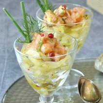 Lachs und Fenchelconfit im Glas und Chablis