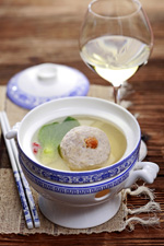 Löwenkopf mit Krebsfleisch - Chablis-Weine