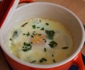 Mini-Frühlingsauflauf mit Spargel und Ei