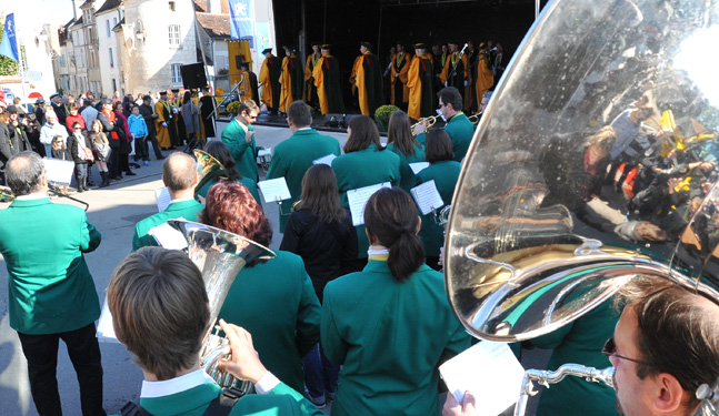 A parade in the streets of Chablis
                