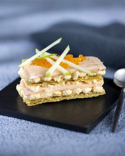 Millefeuilles mit zwei Forellen und Chablis