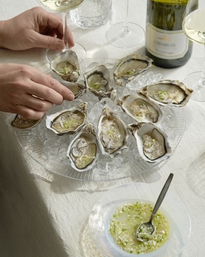 Austern, Gurke und Yuzu mit Chablis