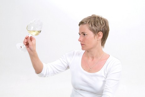 Die richtigen Gesten zur Verkostung eines Chablis-Weins